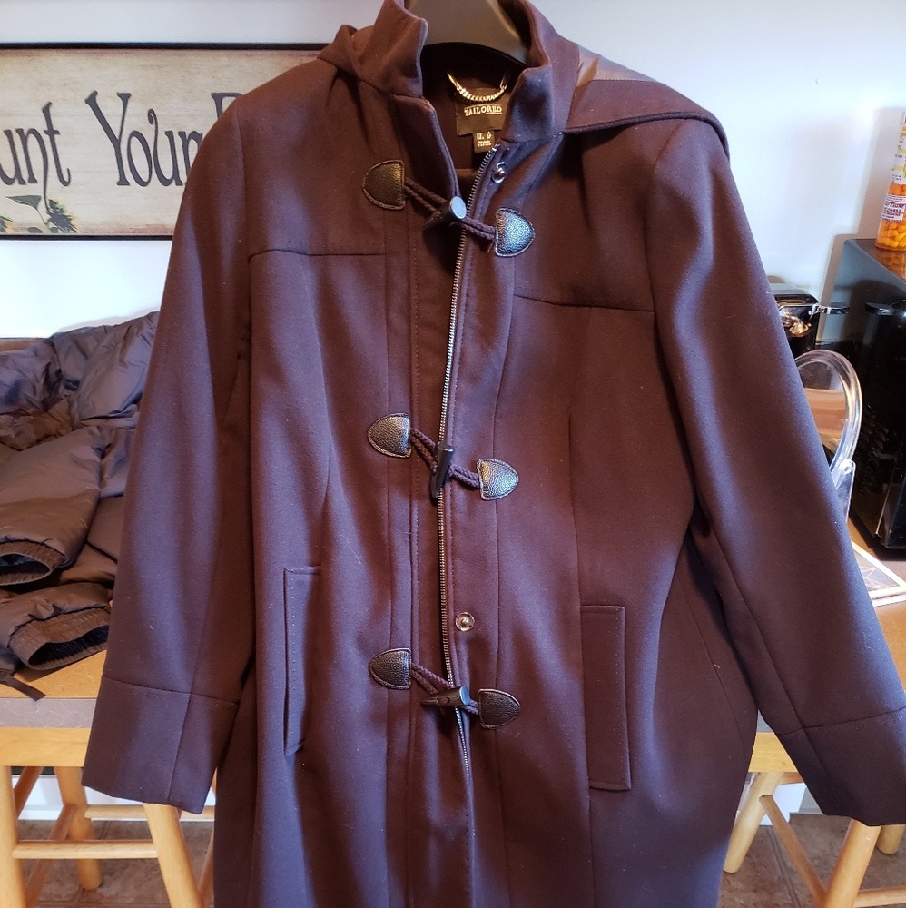 Wool coat - Picture 1 of 2